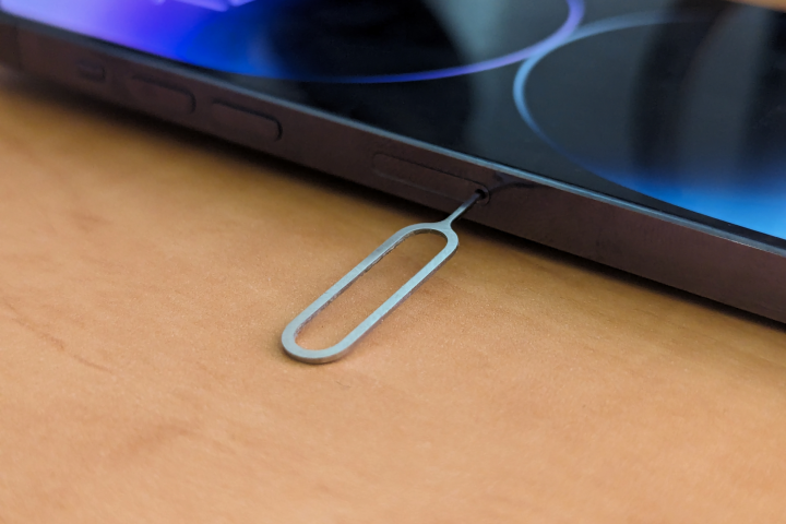 How to Resolve the ‘No SIM Card Installed’ Error on Your iPhone
