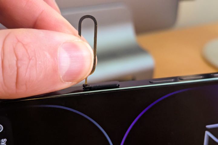 How to Resolve the ‘No SIM Card Installed’ Error on Your iPhone