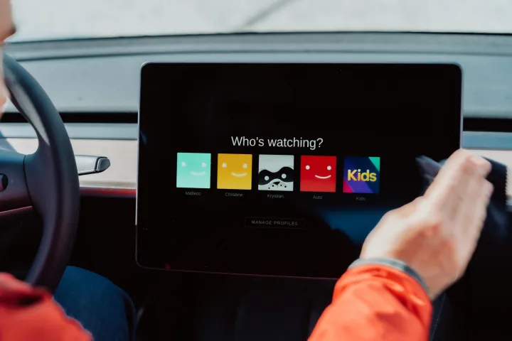 How to Download Netflix Movies for Offline Viewing: Guide